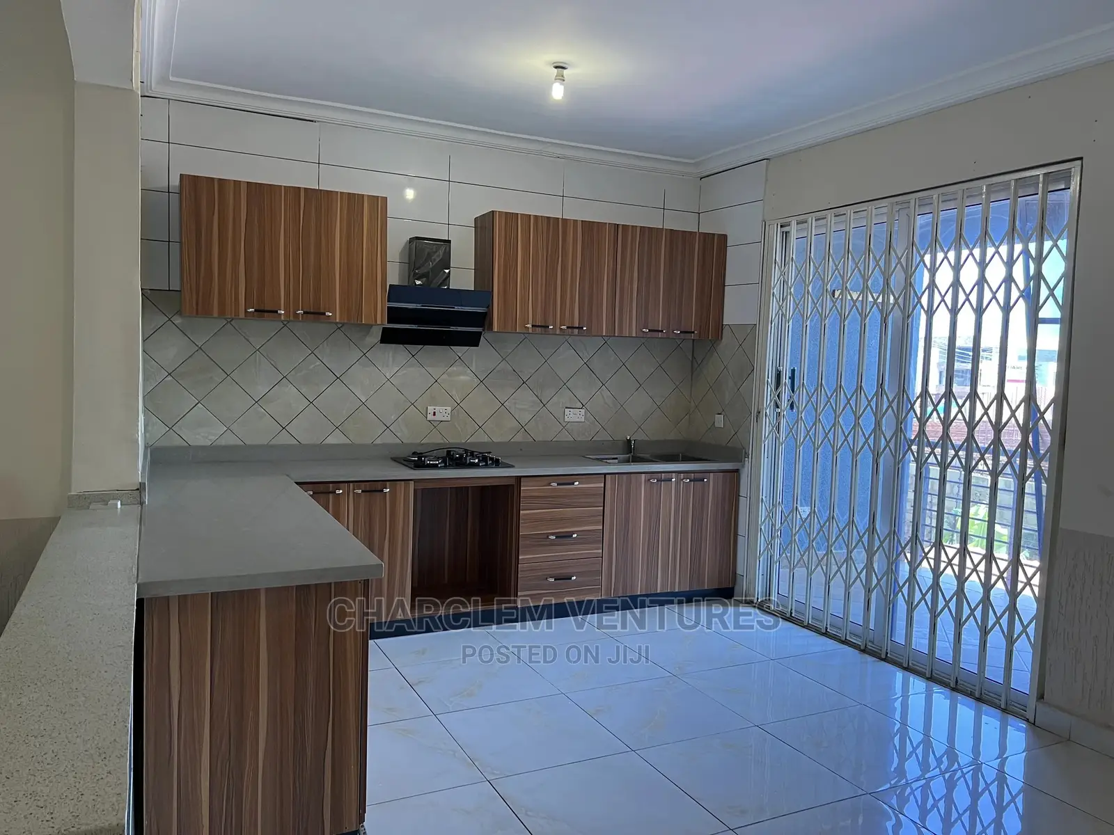 3bdrm House in East Legon for Rent