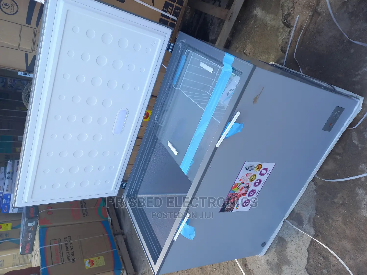 Rainbow Chest Freezer 290 Litres