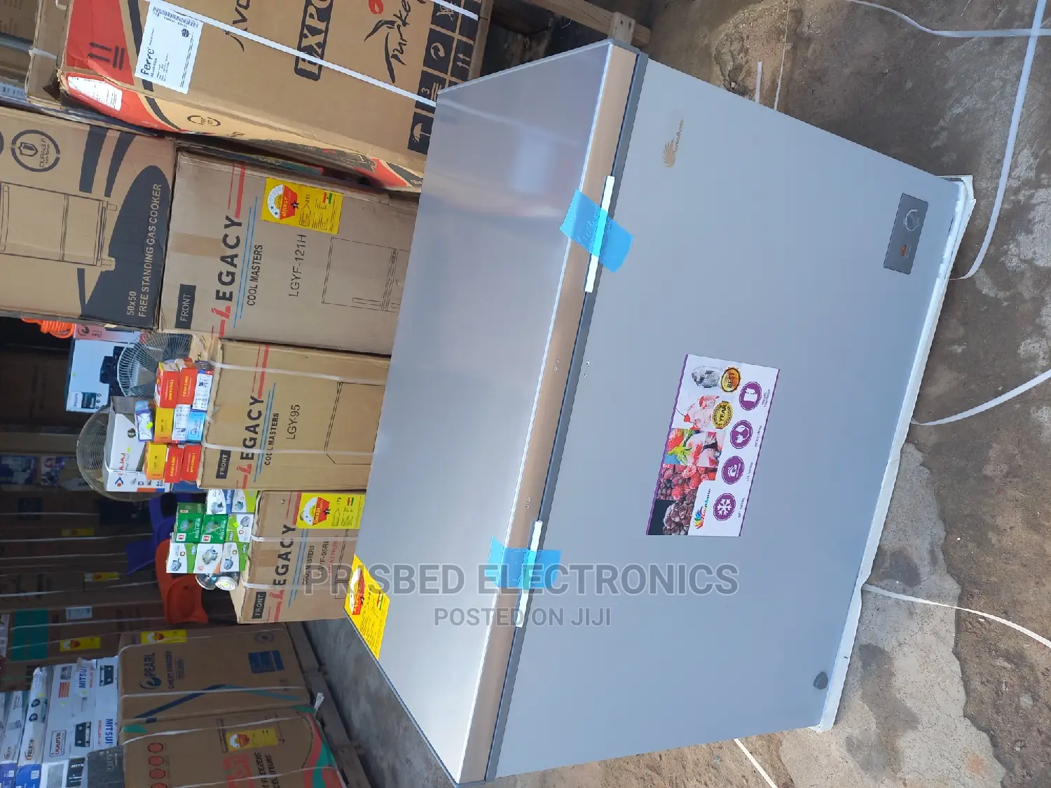 Rainbow Chest Freezer 290 Litres