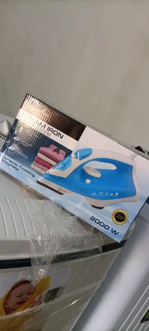 Signature 2000W Steam Iron