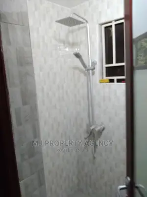 Furnished 3bdrm House in Devtraco Estate, Tema Metropolitan for sale