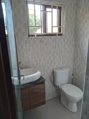 Furnished 3bdrm House in Devtraco Estate, Tema Metropolitan for sale