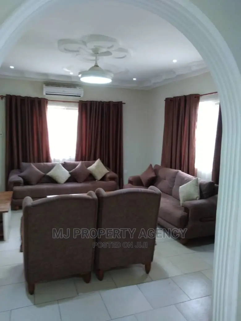 Furnished 3bdrm House in Devtraco Estate, Tema Metropolitan for sale