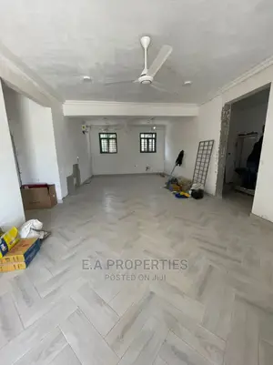 3bdrm Apartment in E a Propertis, Coffee Shop Area for Rent