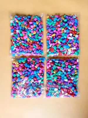 30 Cedis Colourful Gravels