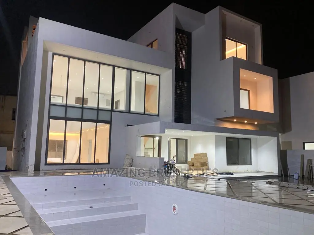 5bdrm House in East Legon for Sale