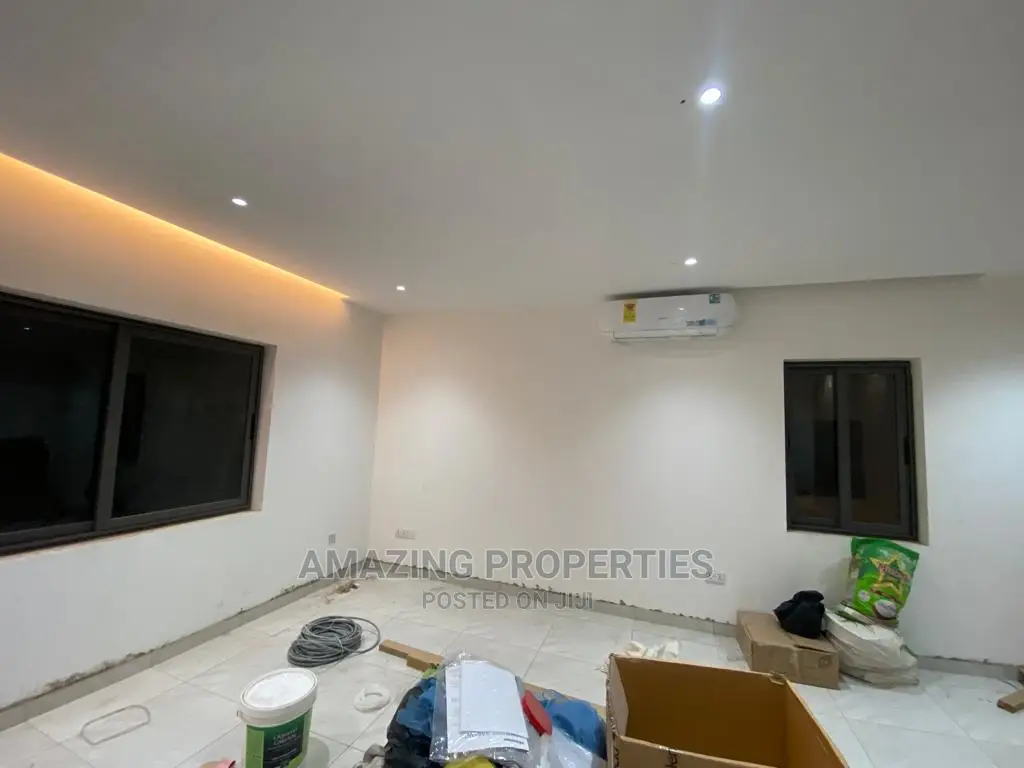 5bdrm House in East Legon for Sale
