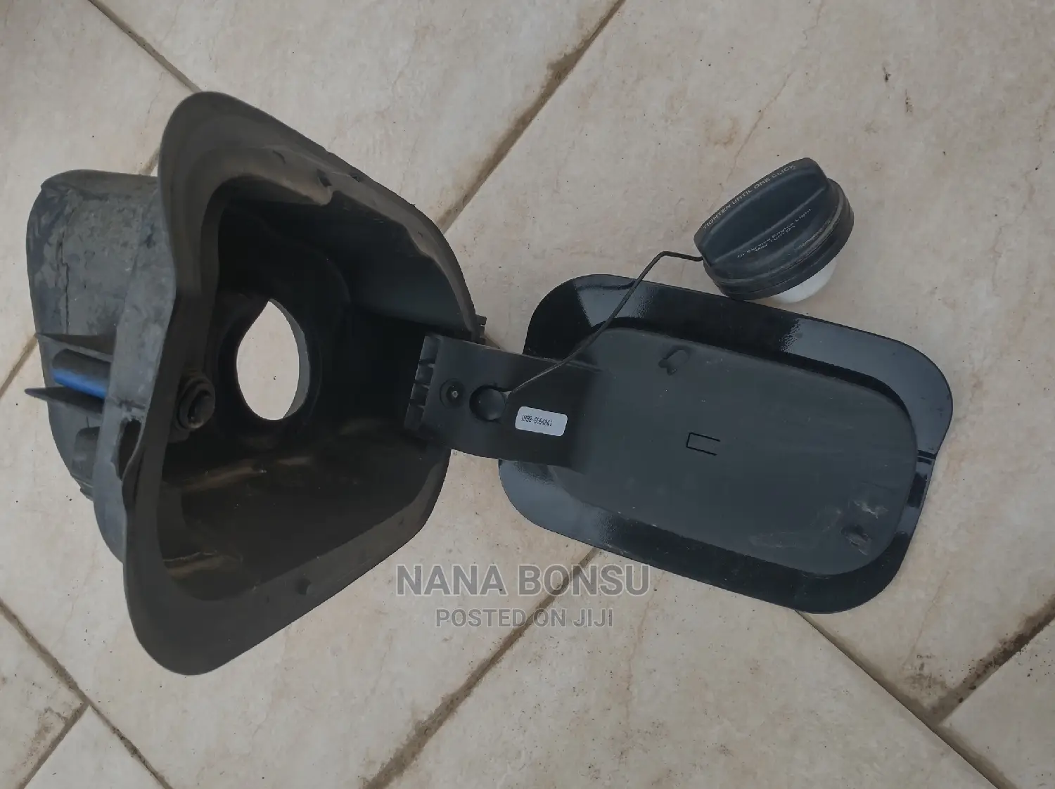 2017-2021 Chevrolet Cruze Fuel Tank Cover