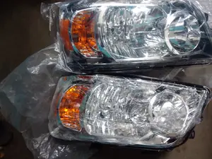 Toyota Highlander 2004/6 Headlight Pair.