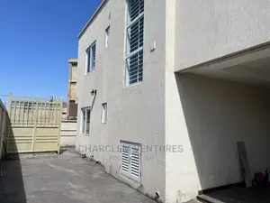 3bdrm House in Accra Metropolitan for Sale