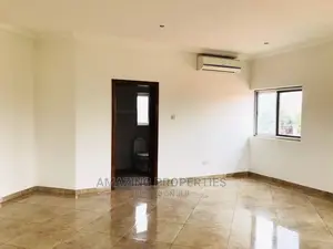 5bdrm House in Adjiringanor, Adjiriganor for Sale