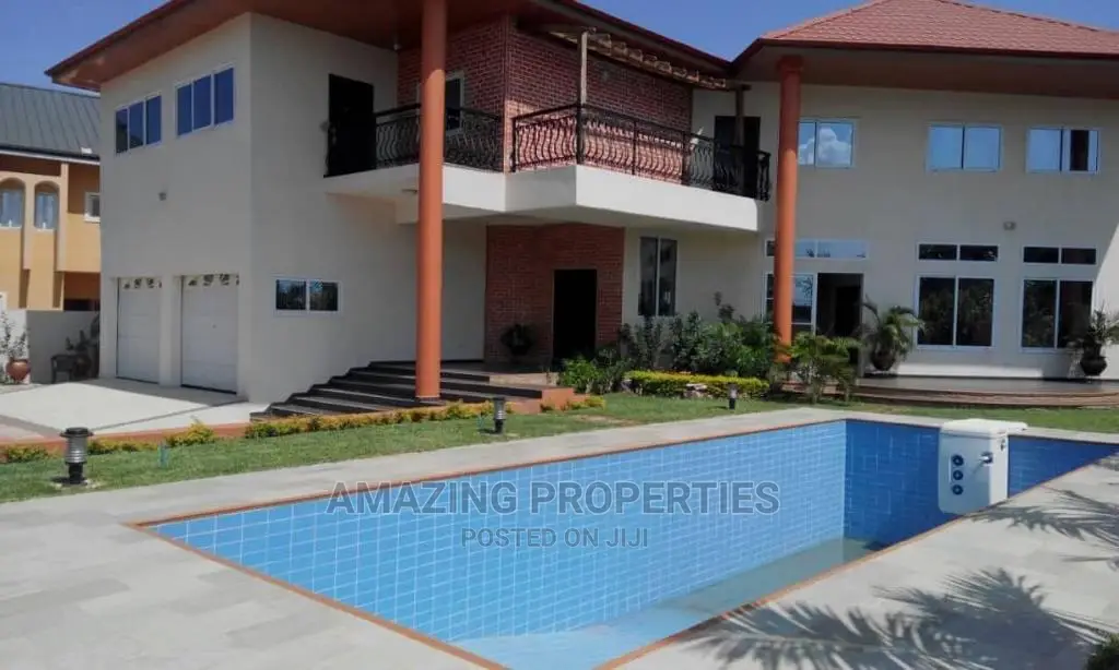 5bdrm House in Adjiringanor, Adjiriganor for Sale