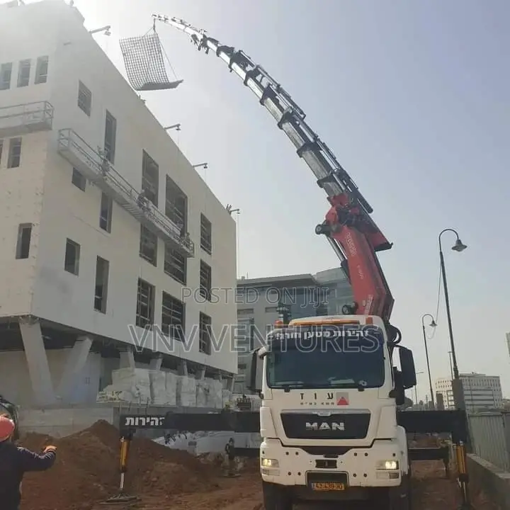 Self Loader Crane Trucks and Towing Trucks for Hiring