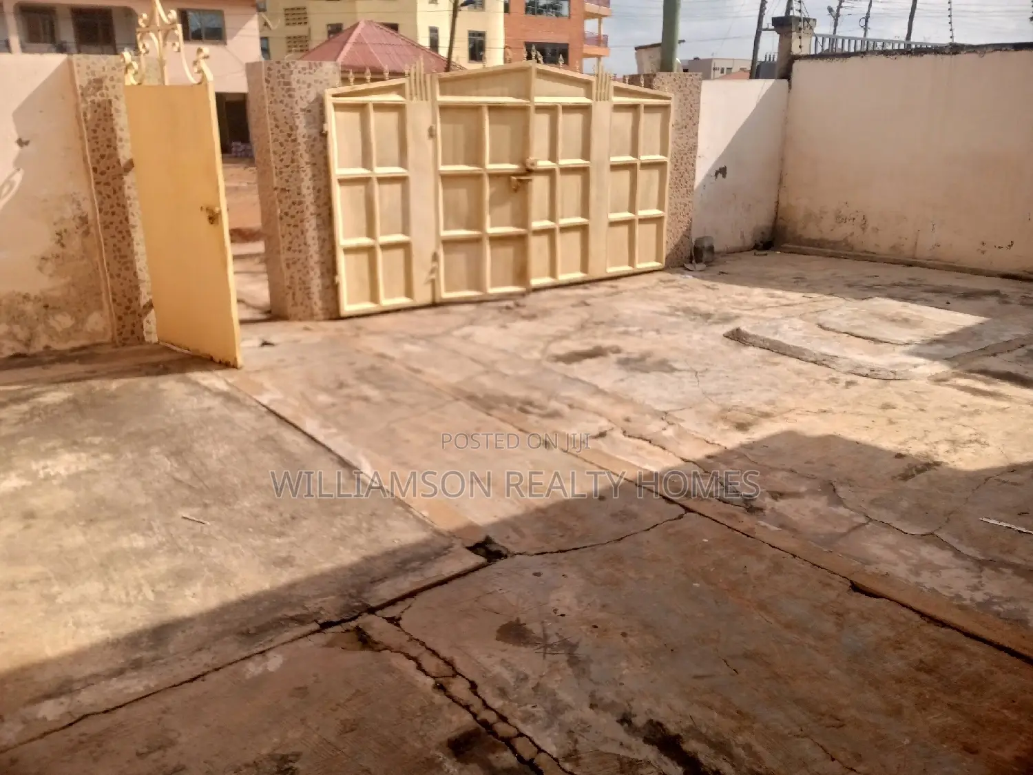 3bdrm House in Community 18, Spintex for rent