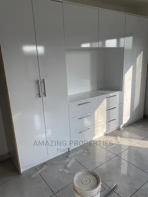 5bdrm House in Airport Residential Area for Sale