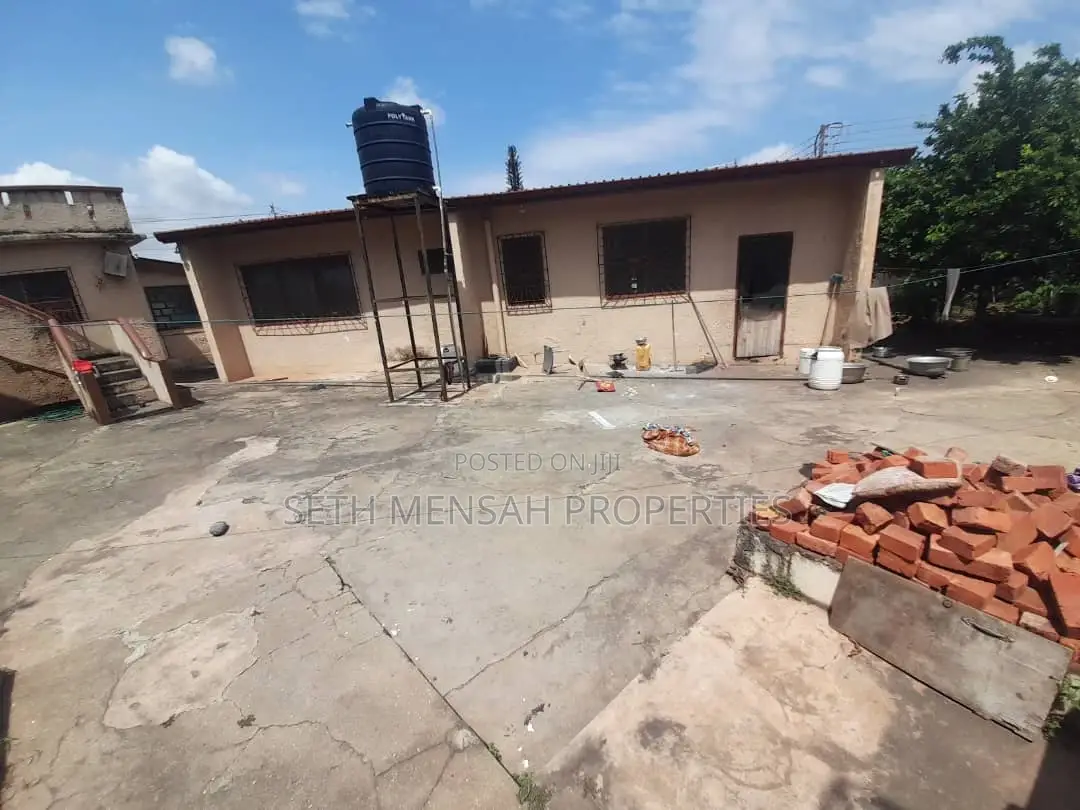 5bdrm House in 5 Bedroom House for for Sale