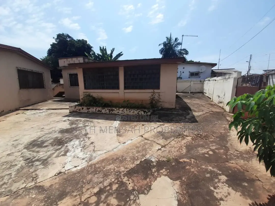 5bdrm House in 5 Bedroom House for for Sale