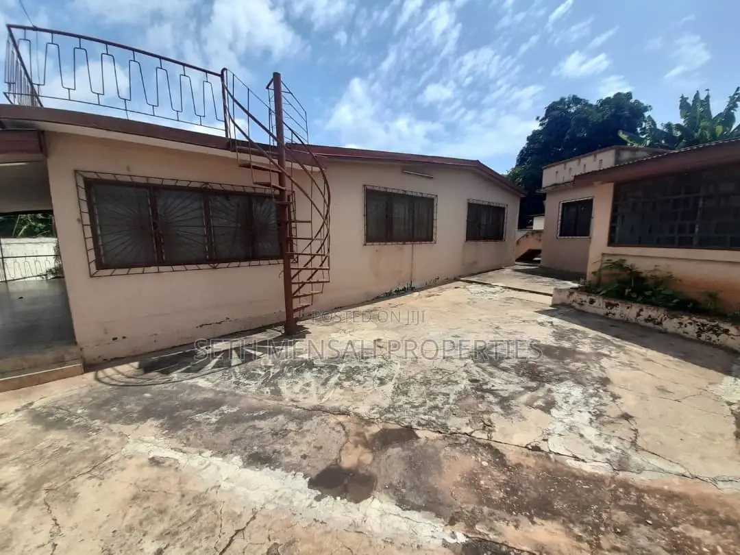 5bdrm House in 5 Bedroom House for for Sale