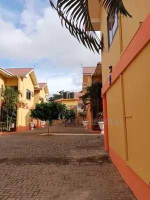 3bdrm House in Seth Mensah, North Legon for rent