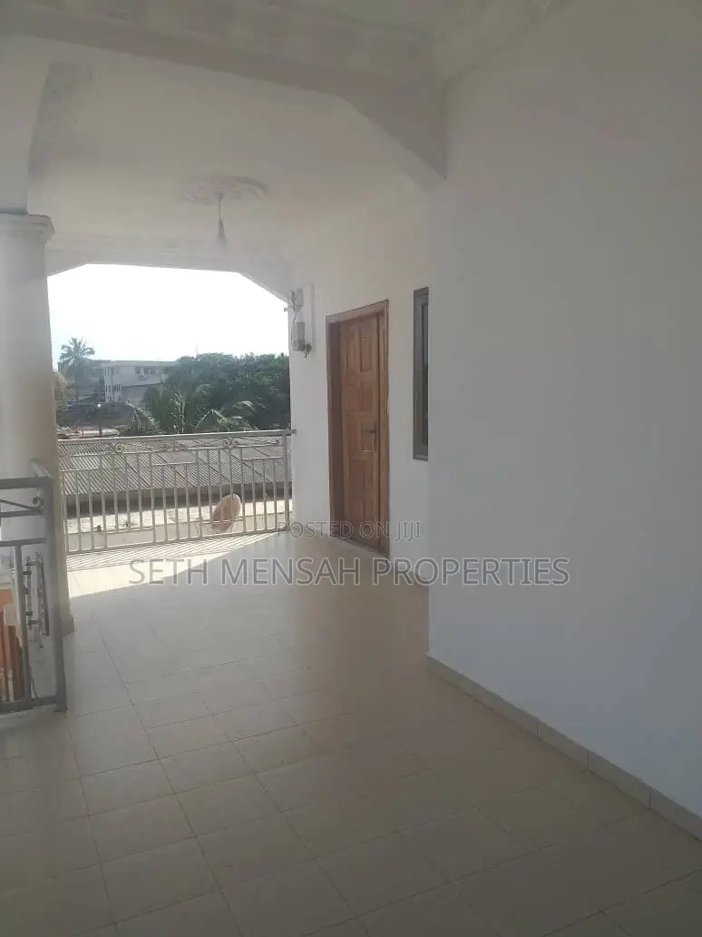 5bdrm House in Skm, Adjiriganor for Rent