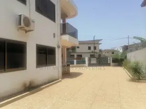 5bdrm House in Skm, Adjiriganor for Rent