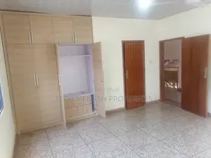 5bdrm House in Skm, Adjiriganor for Rent