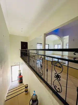 4bdrm House in Skm, Adjiriganor for Rent