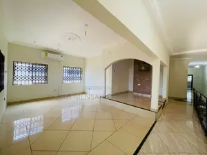 4bdrm House in Skm, Adjiriganor for Rent