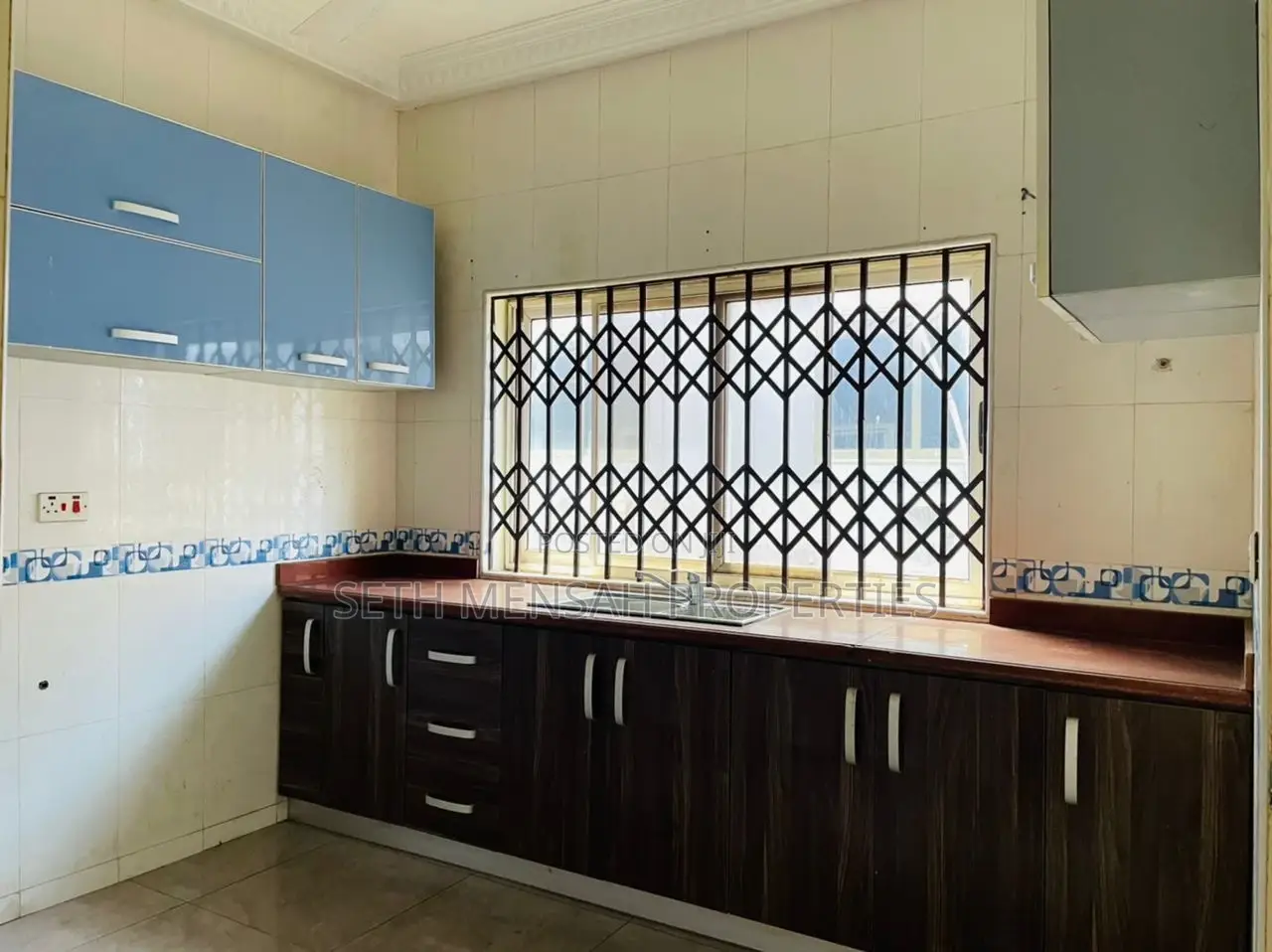 4bdrm House in Skm, Adjiriganor for Rent