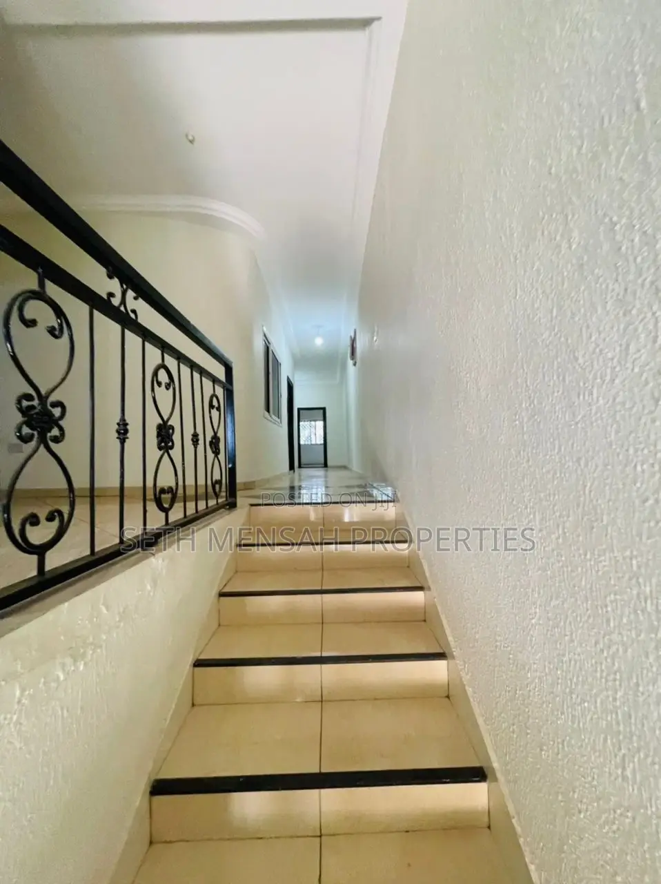 4bdrm House in Skm, Adjiriganor for Rent