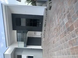 4bdrm House in Skm, Ashaley Botwe for Sale