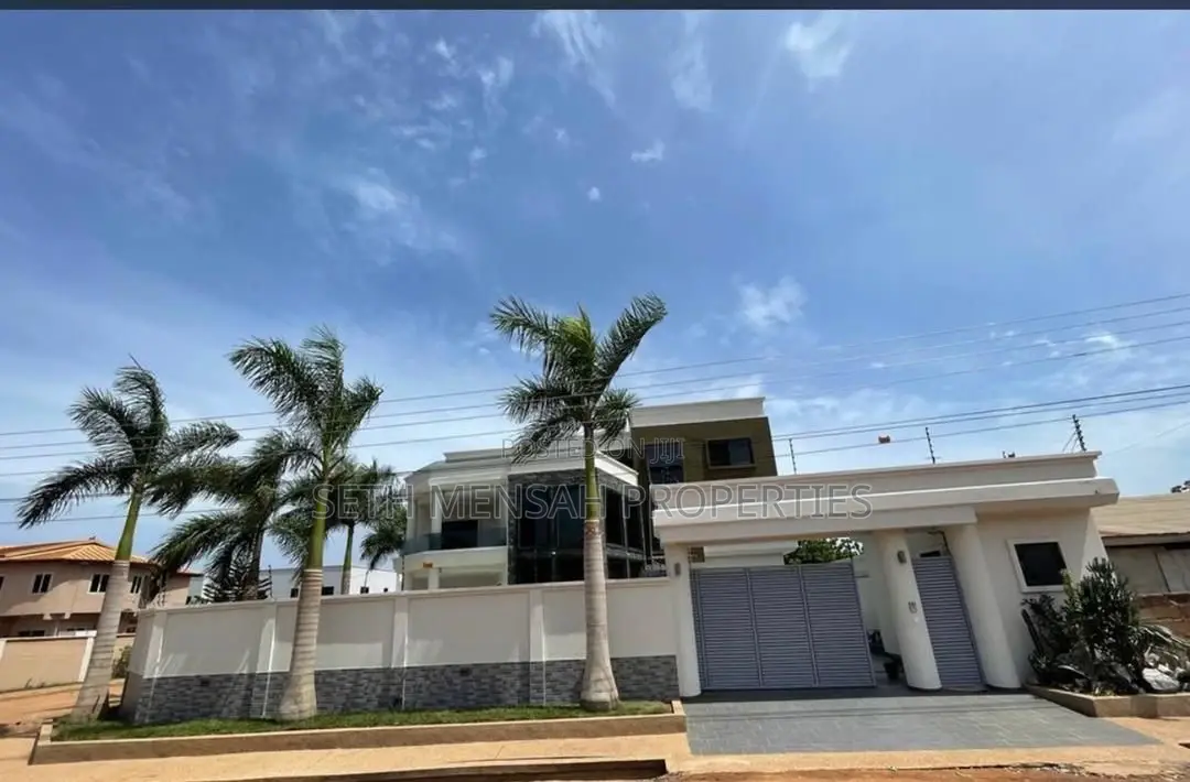 5bdrm Mansion in Skm Property, East Legon for Sale