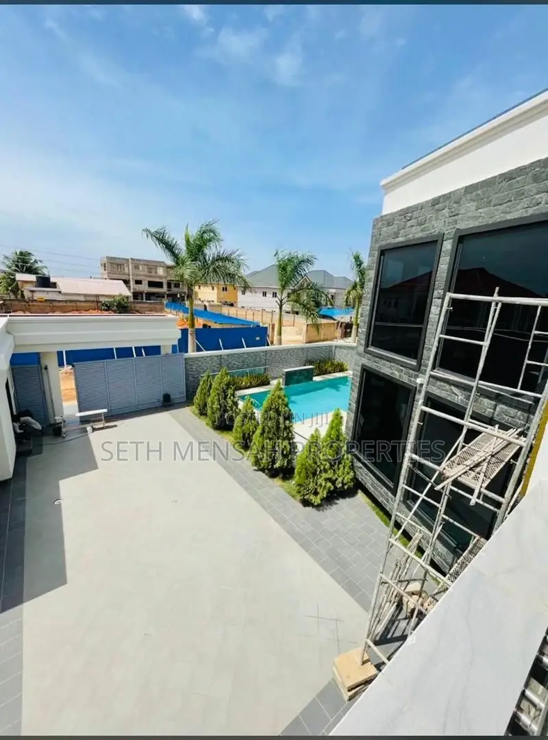 5bdrm Mansion in Skm Property, East Legon for Sale