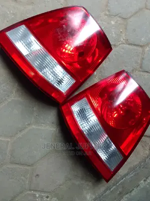 Kia Sorento 2005/7 Tail Light Pair.