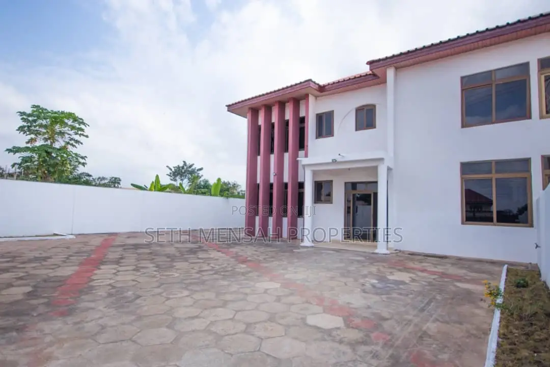 3bdrm House in Skm Property, Ashomang Estate for Sale