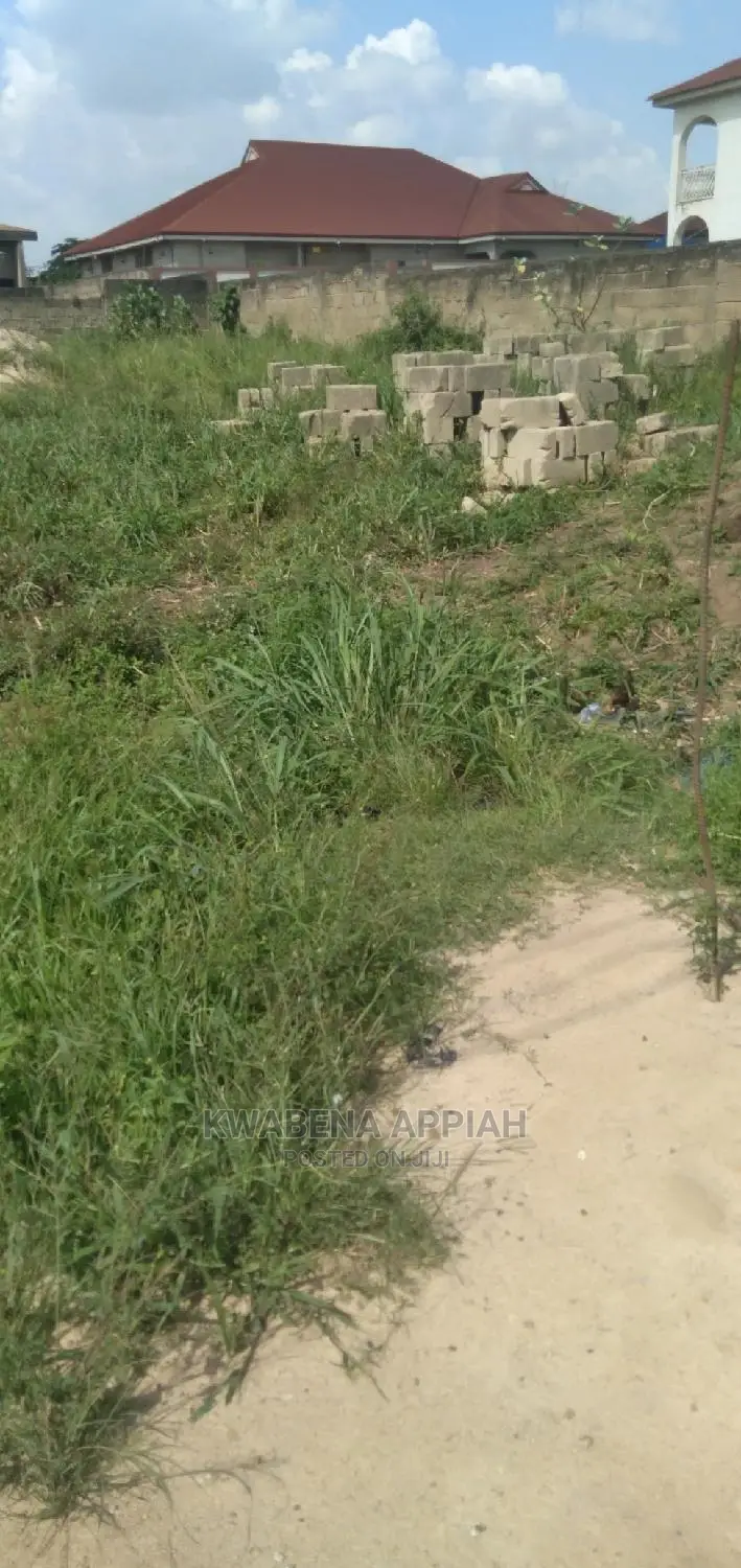 Plot of Land at Emina Is on Sales