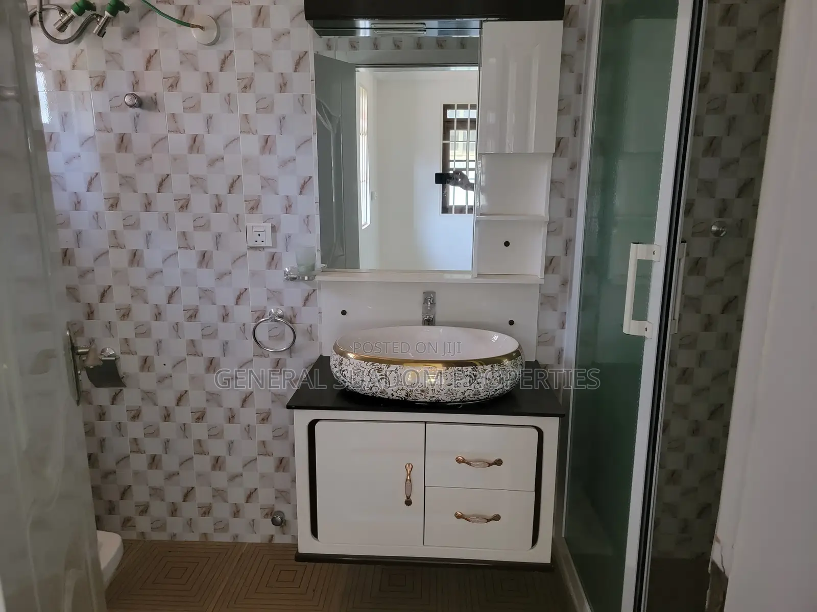 4bdrm Duplex in Suadom Properties, Baatsona Total for Rent