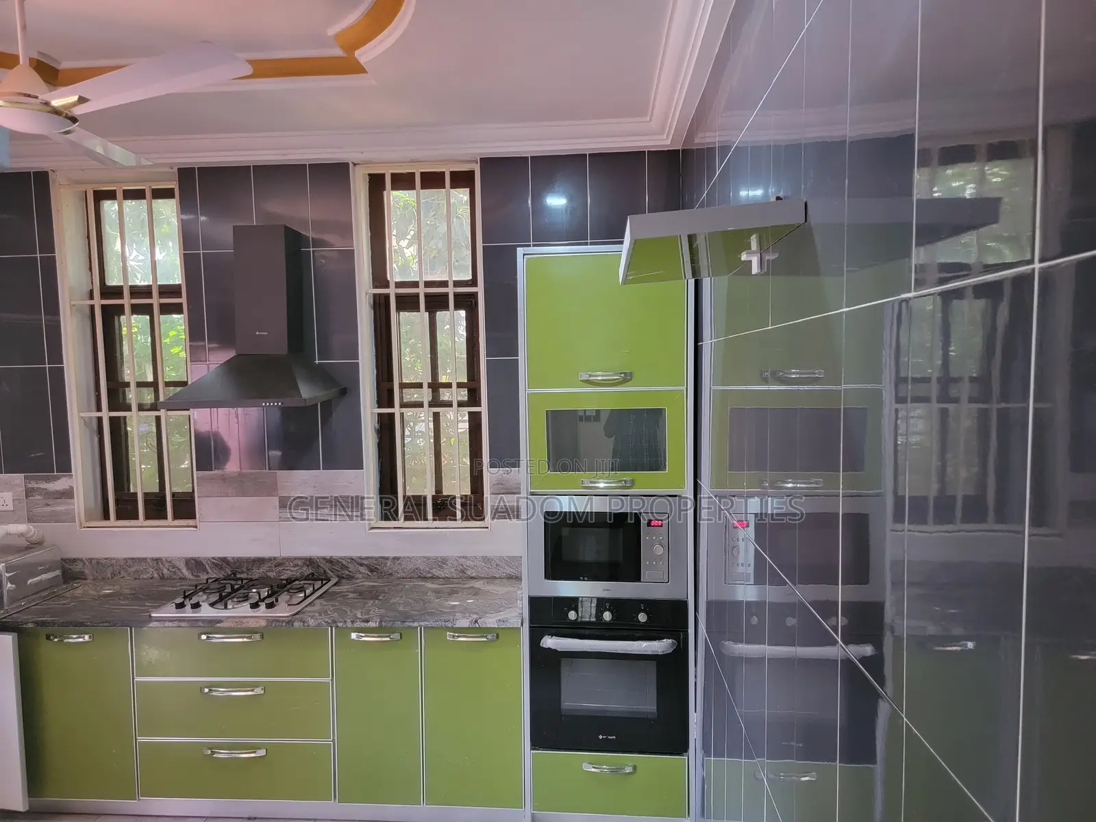 4bdrm Duplex in Suadom Properties, Baatsona Total for Rent