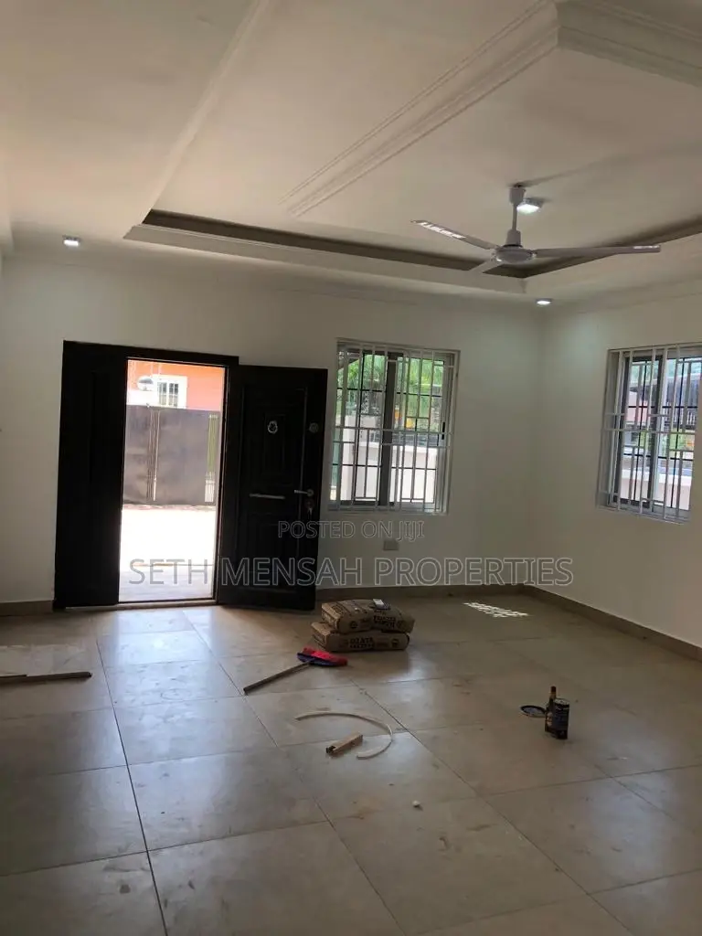 3bdrm House in Skm Property, Achimota for Rent