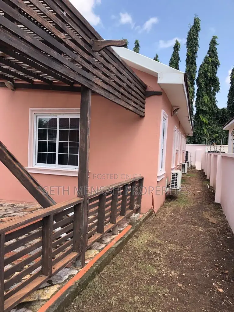 3bdrm House in Skm Property, Achimota for Rent
