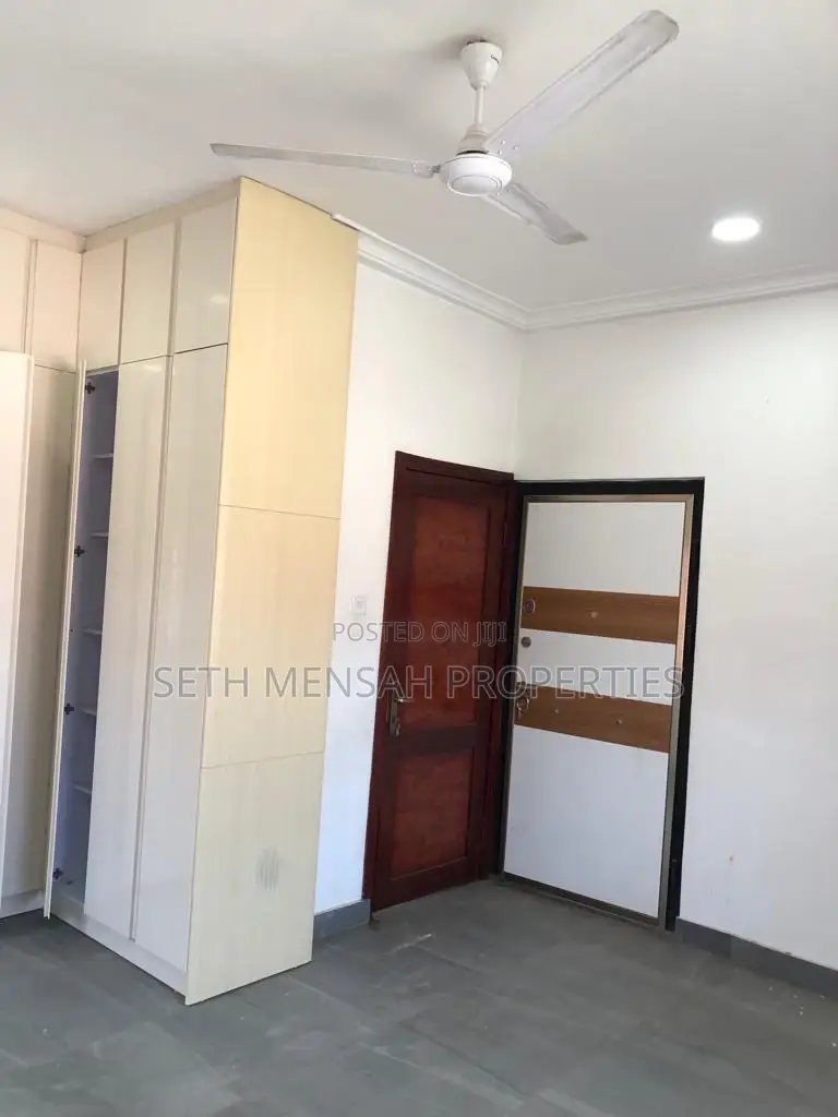 4bdrm House in Skm Property, Achimota for Rent