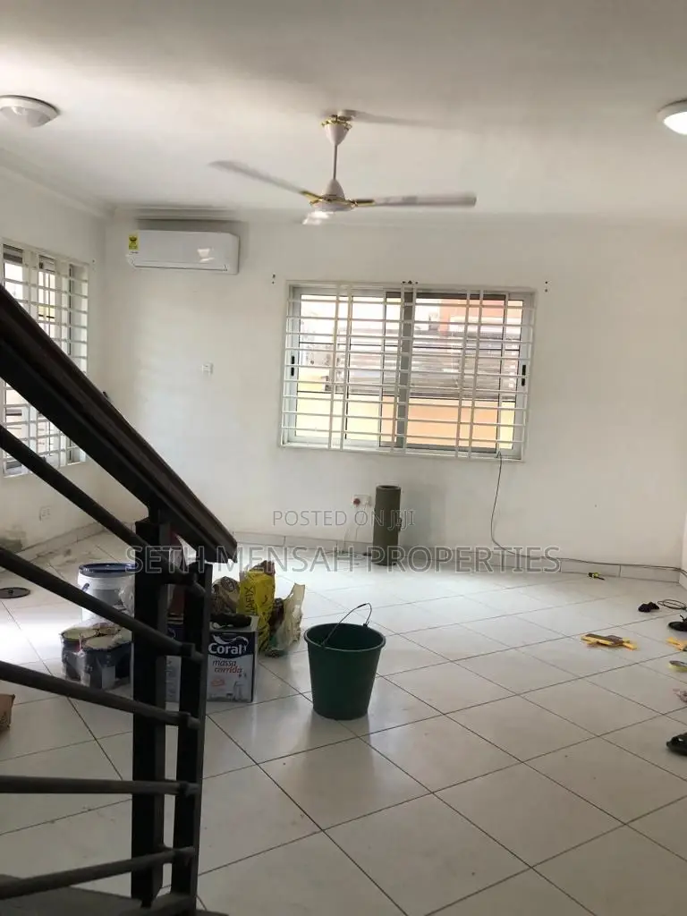 4bdrm House in Skm Property, Achimota for Rent