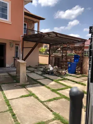 4bdrm House in Skm Property, Achimota for Rent