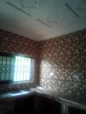 3bdrm Apartment in Aiding Estate, Sunyani Municipal for rent