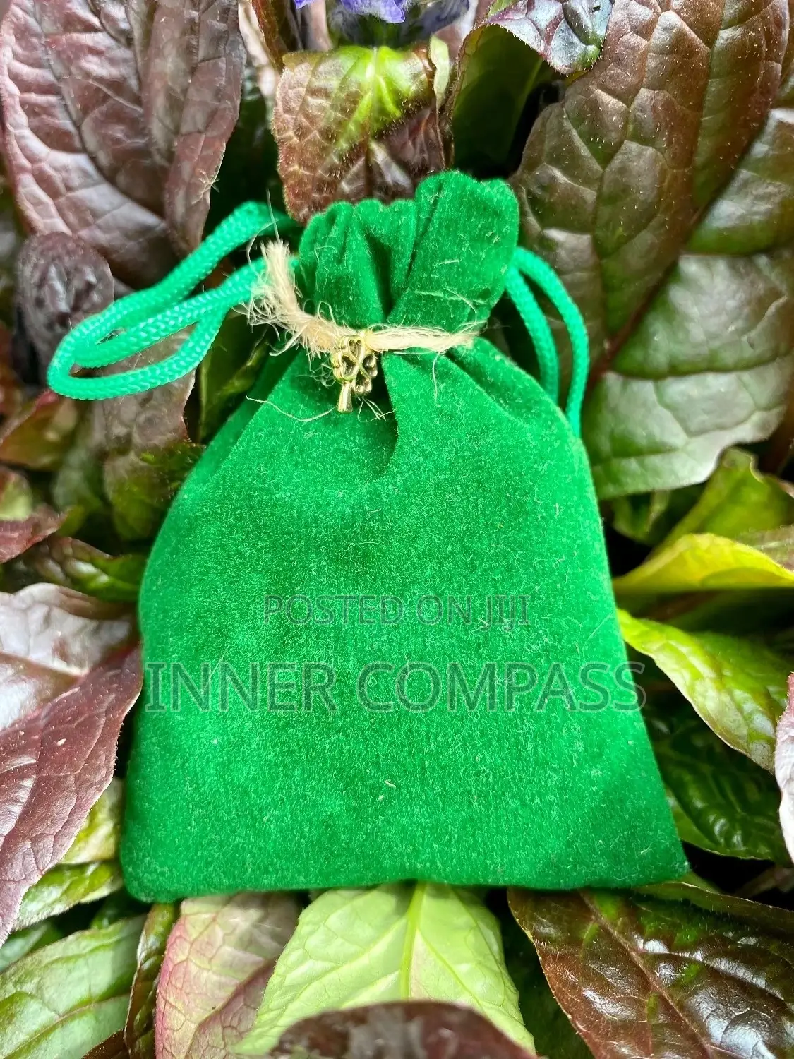 LOVE MAGNET Mojo Bag/Charm and Spell Bag
With Love Oil