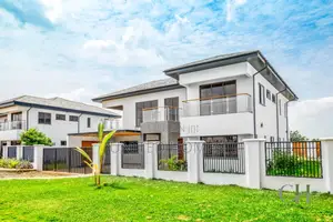 5bdrm House in Spintex for Sale
