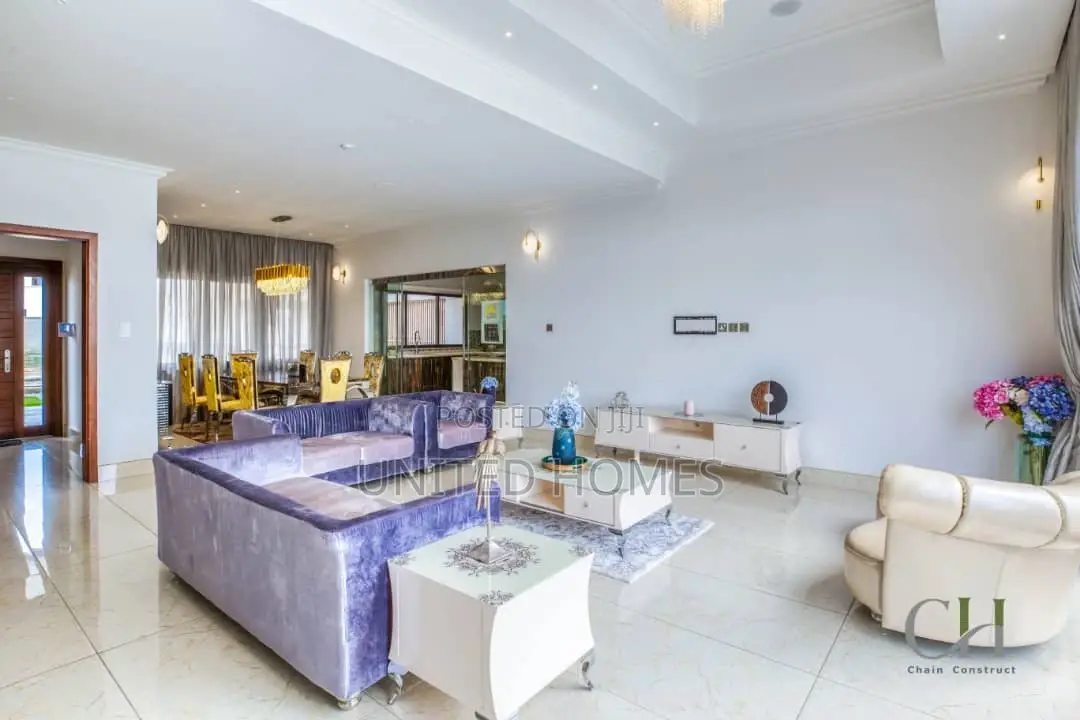 5bdrm House in Spintex for Sale
