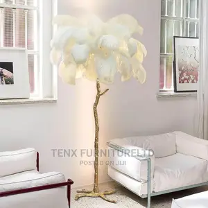 FLOOR LAMP ( Ostrich WHITE Feather )