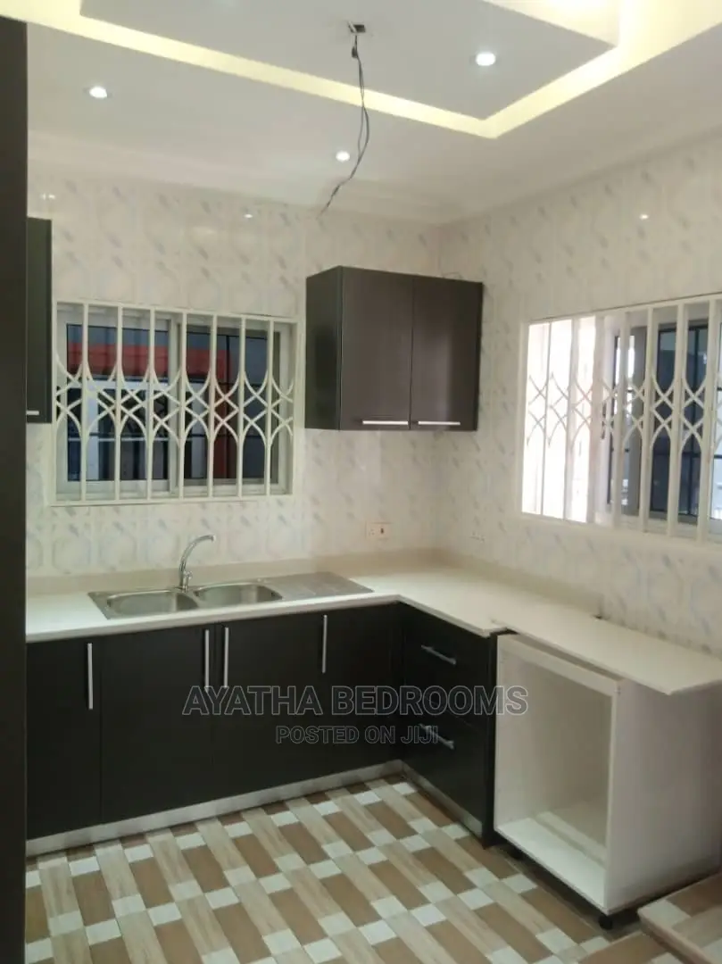 4bdrm House in Ayathar Bedroom, Teshie for Rent