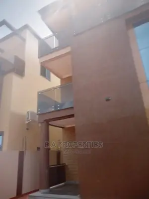 4bdrm Mansion in E a Properties, American House for Rent